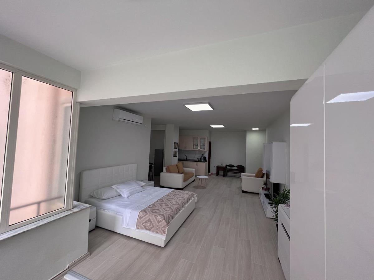 Home & Apartment In Tiranë Eksteriør bilde